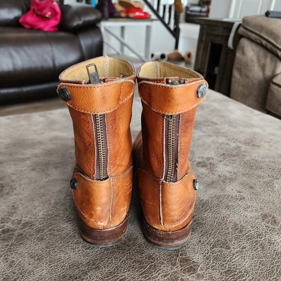 Frye Melisaa Button Short Leather Boots - Picture 5 of 7